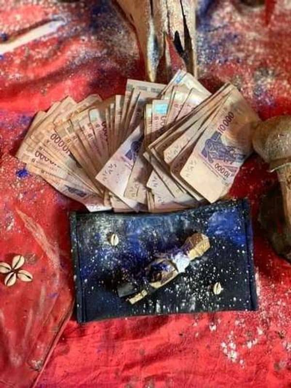 LES CONDITION A RESPECTER POUR AVOIR LE VRAI PORTE MONNAIRE MAGIQUE EN EURO,AVOIR ACCES AU PORTEFEUILLE MAGIQUE AU CONGO+229 46 94 65 21