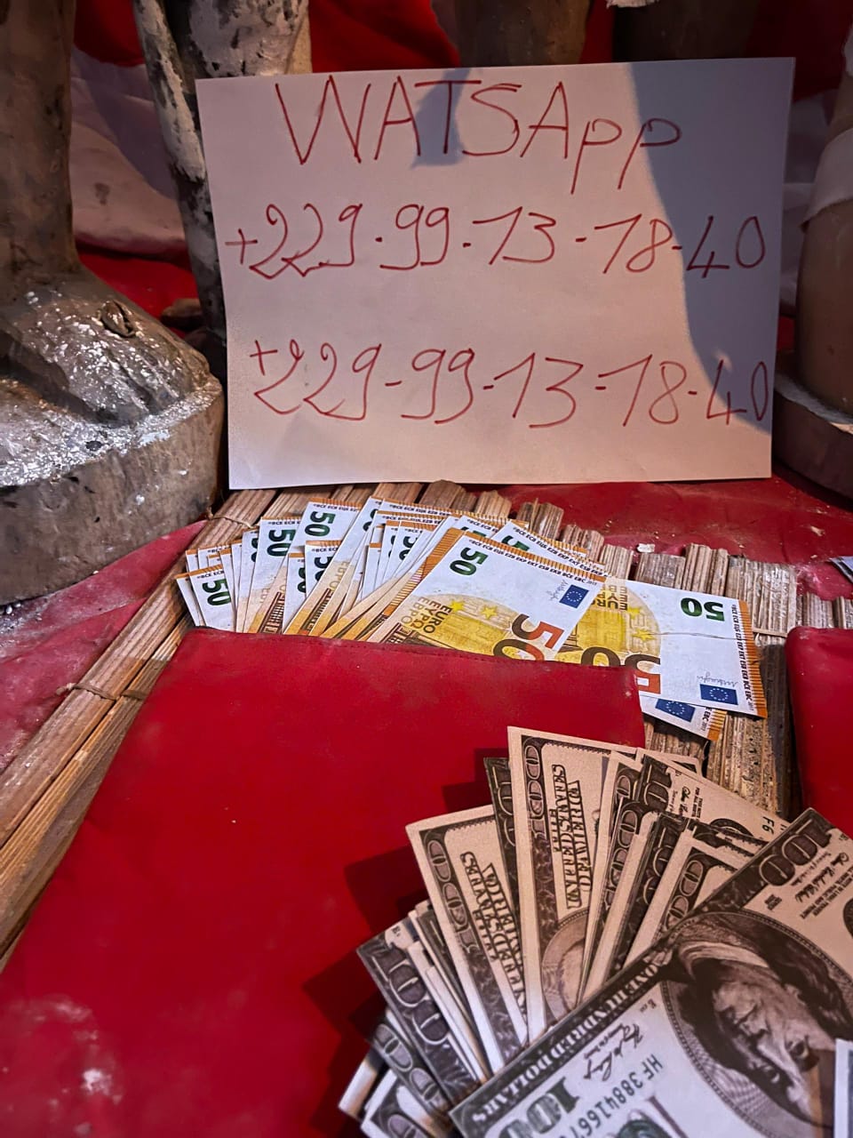 VERITABLE PORTEFEUILLE MAGIC EN DOLLARS +229 99 13 18 40 , PORTE MONNAIE MAGIC AU CONGO