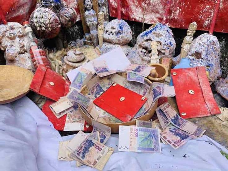 LA VERITER SUR LE VRAI PORTE-FEUILLE MAGIQUE,EXPERT VOYANT ZANGAN DU BENIN;+229 46 94 65 21